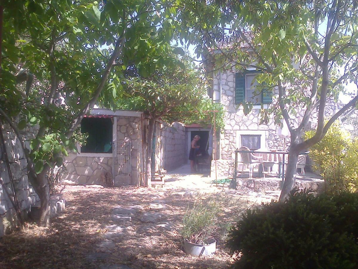 Art House Old Village Jesenice  Buitenkant foto
