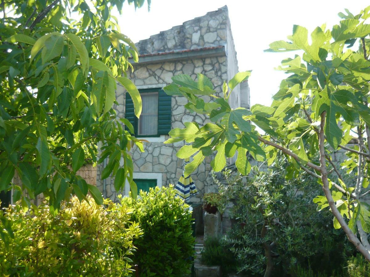 Art House Old Village Jesenice  Buitenkant foto